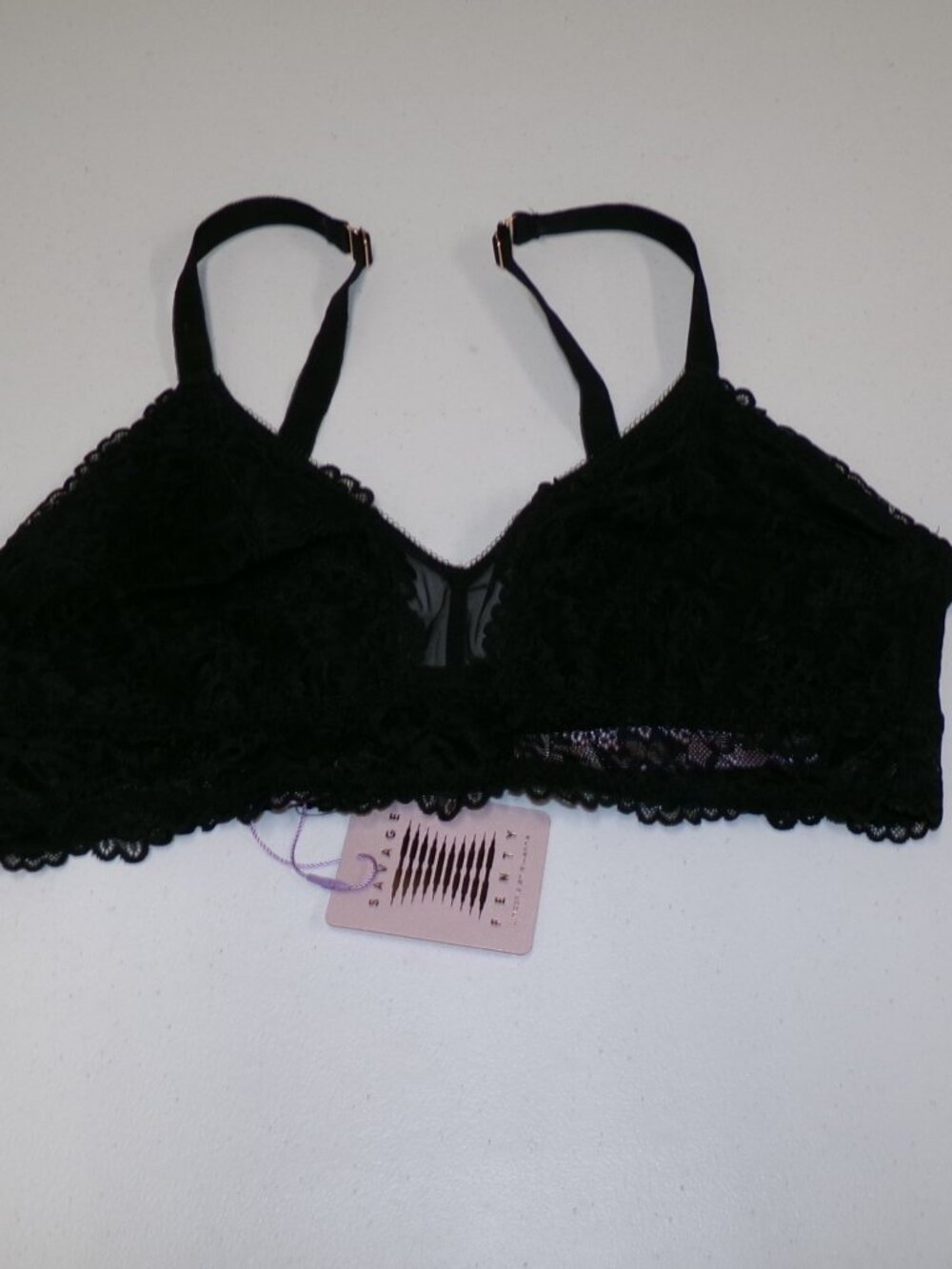 NWT Savage x Fenty by Rihanna Black Lace No Wire V Neck Bralette Bra sz 1X